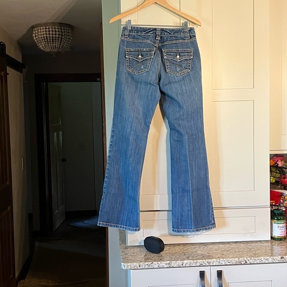 INC curvy fit boot leg jean, heavy top stitching, distressed, size 2 - Picture 3 of 5